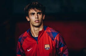 小蜘蛛叒破门！自曝离开曼城真因 4战皇马巴萨扛鼎三冠